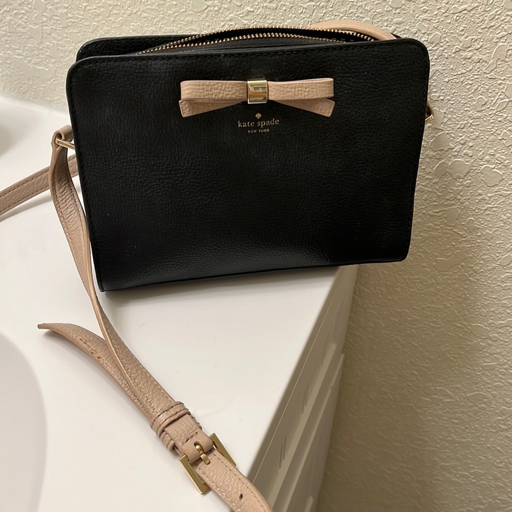 Used Kate spade cross body!